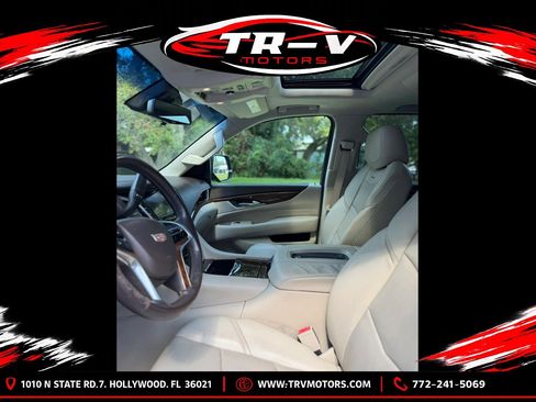 Used 2017 Cadillac Escalade ESV Luxury AWD/4WD image 6