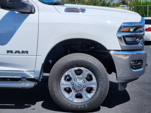 Used 2026 RAM 2500 Big Horn AWD/4WD image 10