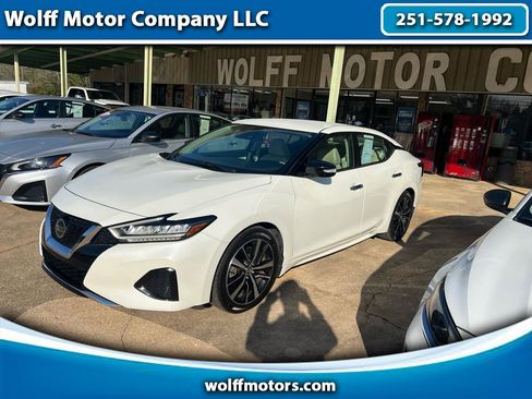 Used 2022 Nissan Maxima SV w/ Floor Mat Group FWD image 1