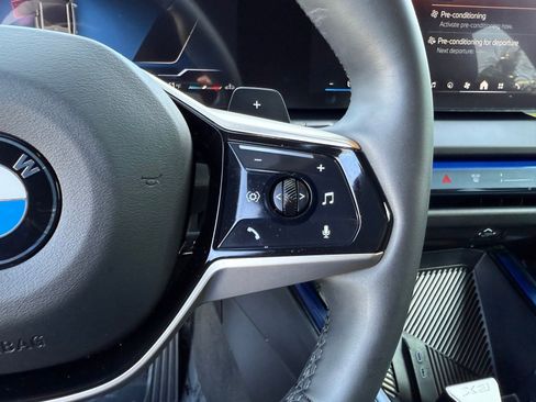 Used 2025 BMW X3 xDrive30i w/ Premium Package image 27