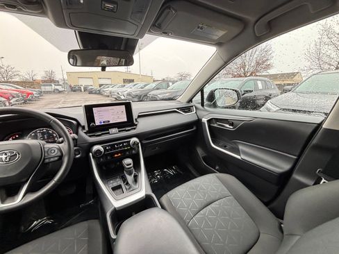 Used 2025 Toyota RAV4 XLE image 35