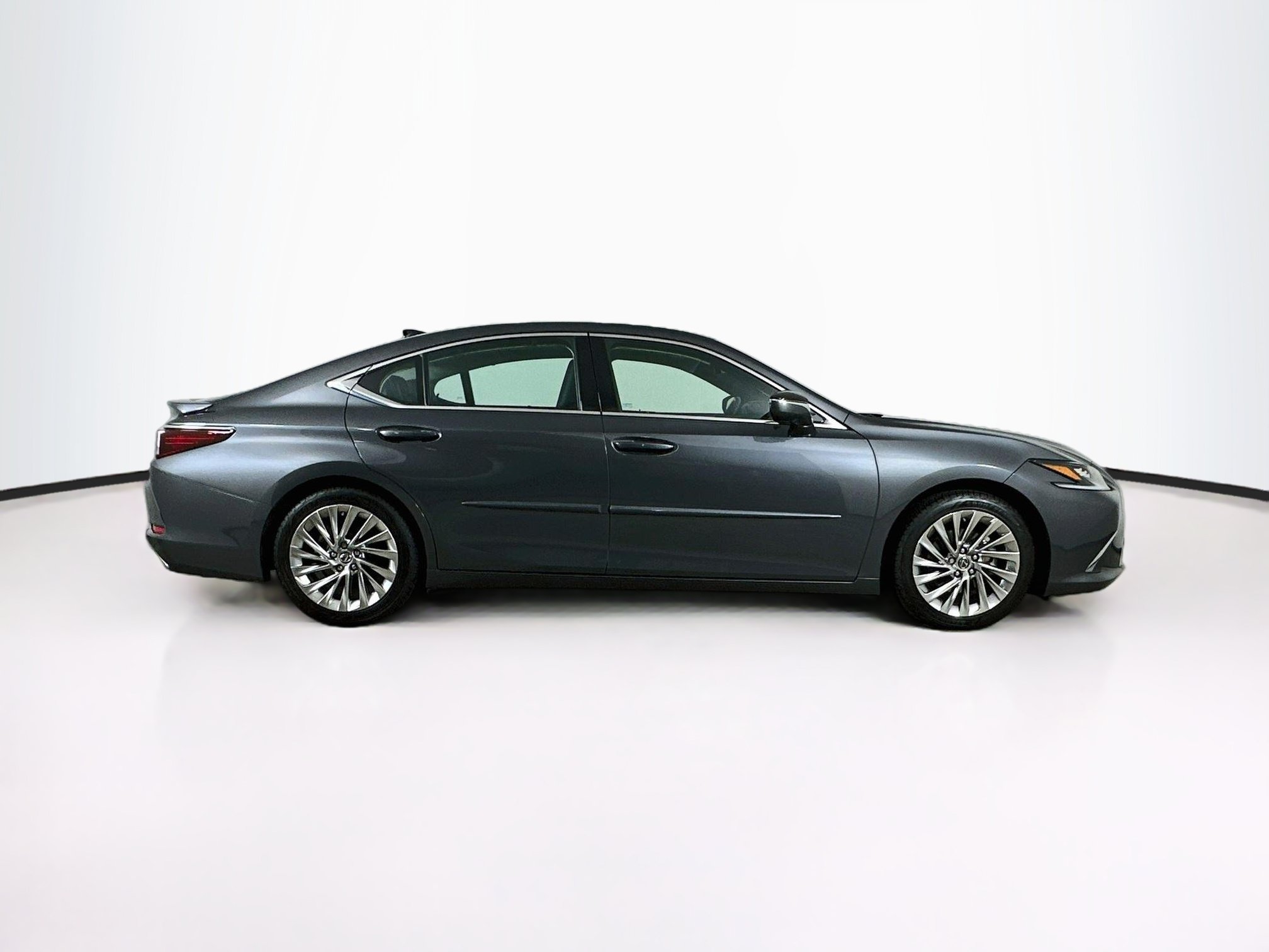 Used 2022 Lexus ES 350 Ultra Luxury w/ Accessory Package 2 FWD image 10