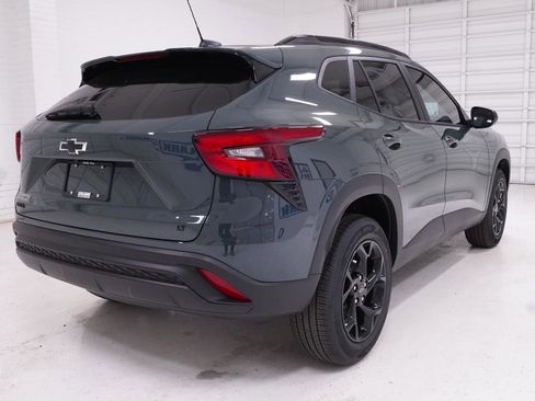 New 2026 Chevrolet Trax LT FWD image 5