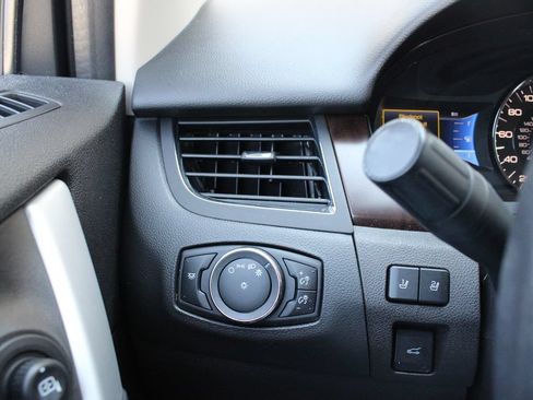 Used 2013 Ford Edge Limited FWD image 8