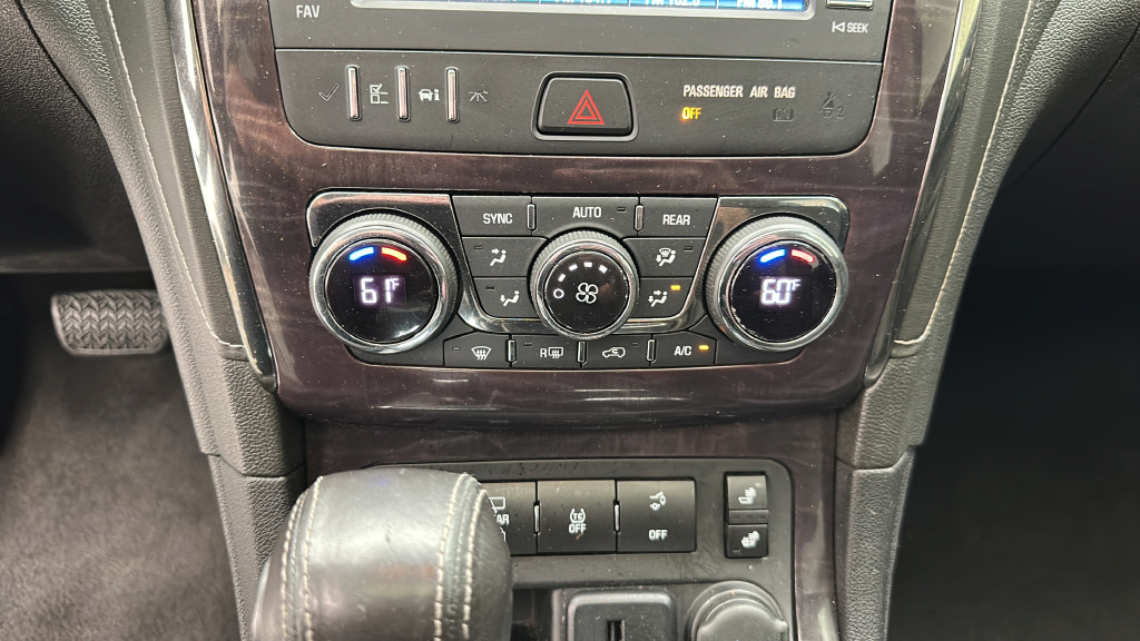 Used 2015 Buick Enclave Leather FWD image 17
