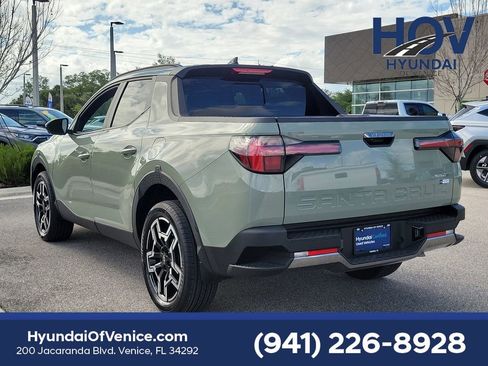 Certified 2025 Hyundai Santa Cruz Limited AWD/4WD image 8