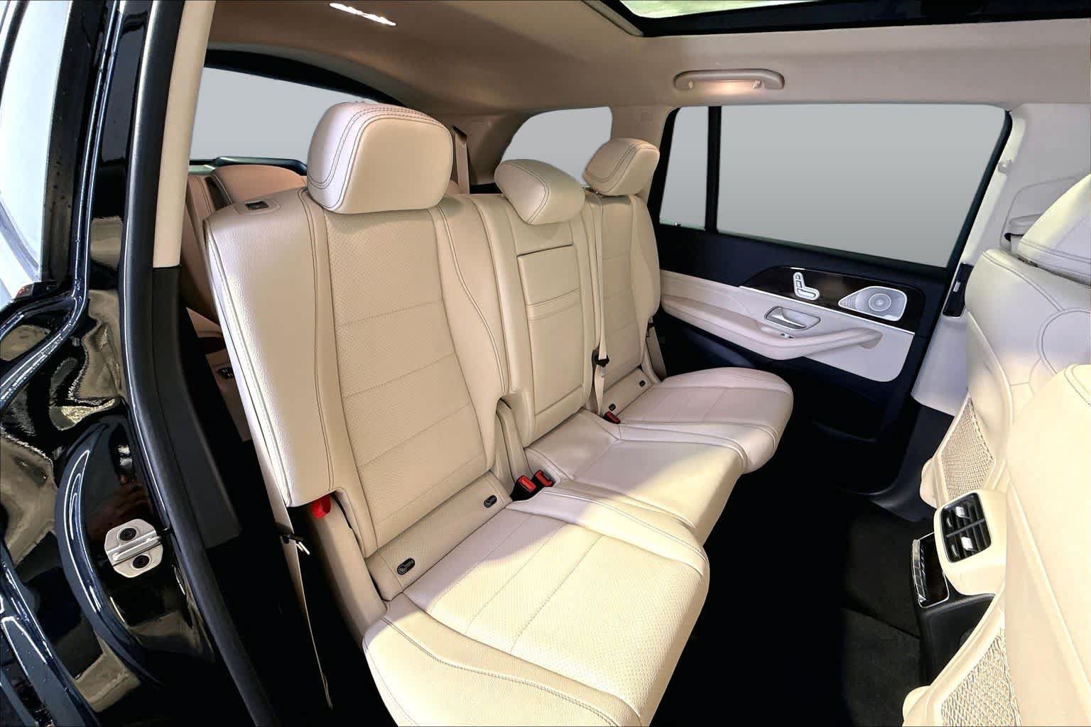 Used 2024 Mercedes-Benz GLS 450 4MATIC image 20