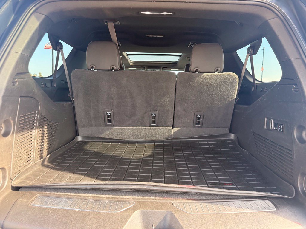 Used 2023 GMC Yukon XL AT4 w/ AT4 Premium Plus Package AWD/4WD image 28