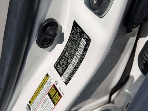 Used 2010 Toyota Corolla LE FWD image 22