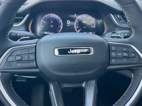 New 2025 Jeep Grand Cherokee L Altitude image 24
