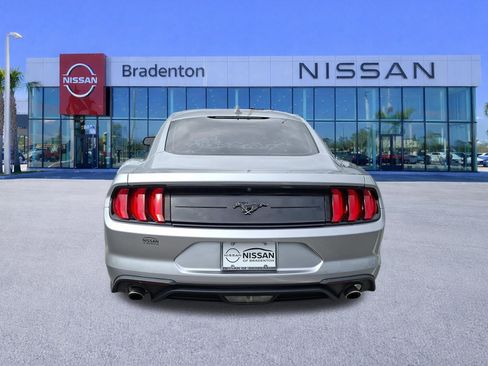 Used 2023 Ford Mustang Coupe RWD image 6