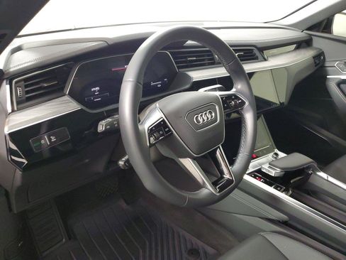 Used 2023 Audi e-tron Premium Plus w/ Premium Plus Package AWD/4WD image 21