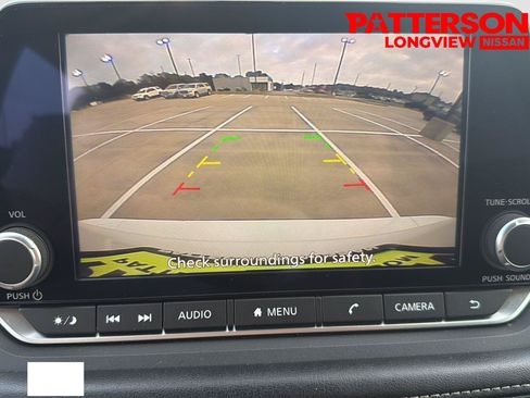 Used 2024 Nissan Rogue S FWD image 5