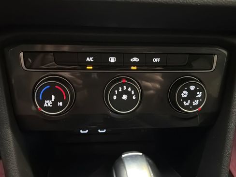Used 2020 Volkswagen Tiguan S w/ 3rd Row Seat Package AWD/4WD image 26