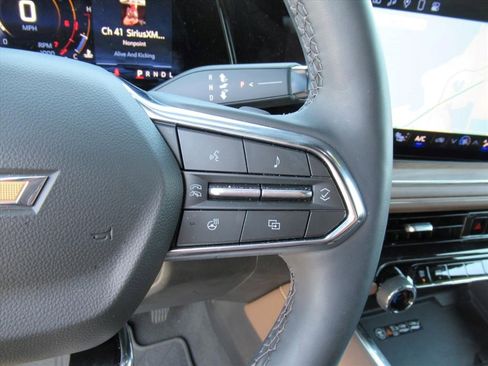 Certified 2025 Chevrolet Suburban High Country image 25