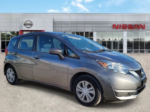 Used 2019 Nissan Versa Note SV image 2