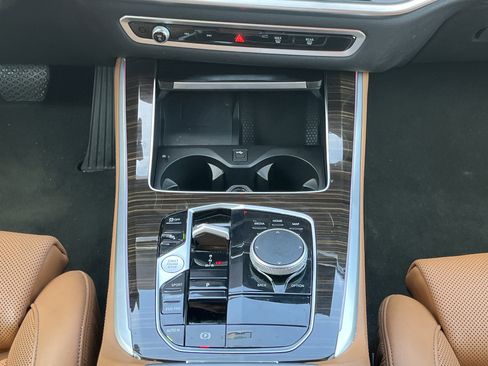 Used 2024 BMW X5 sDrive40i w/ Premium Package image 6