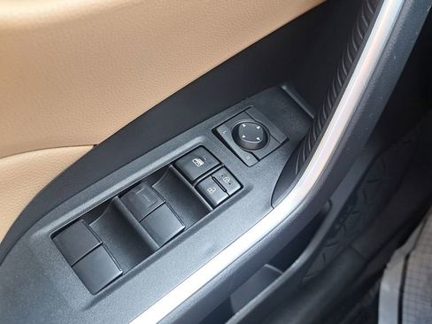 Certified 2025 Toyota RAV4 LE FWD image 19