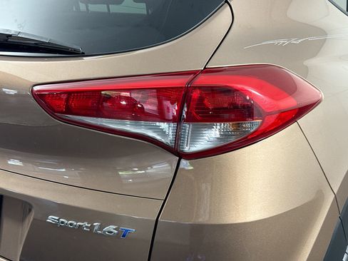 Used 2017 Hyundai Tucson Sport FWD image 34