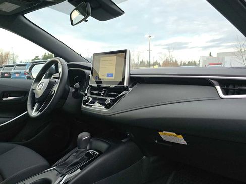 Certified 2025 Toyota Corolla SE image 12