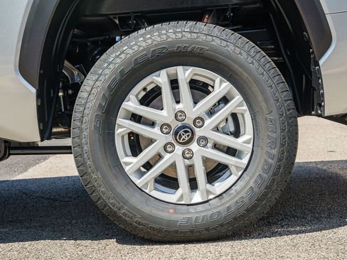 New 2026 Toyota Tundra SR5 AWD/4WD image 18