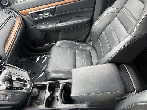 Used 2018 Honda CR-V Touring image 22