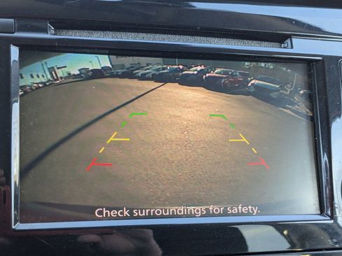 Used 2020 Nissan Rogue SV image 23