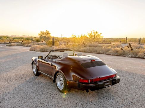 Used 1989 Porsche 911 Carrera RWD image 27