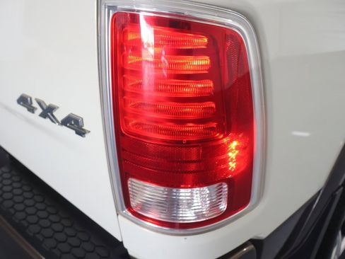 Used 2018 RAM 1500 Laramie Longhorn image 29