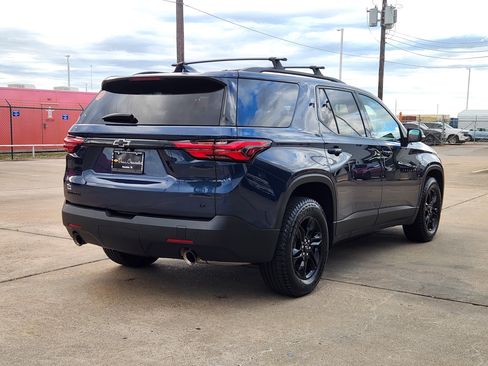 Certified 2022 Chevrolet Traverse LT image 6