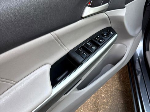 Used 2010 Honda Accord EX-L image 7