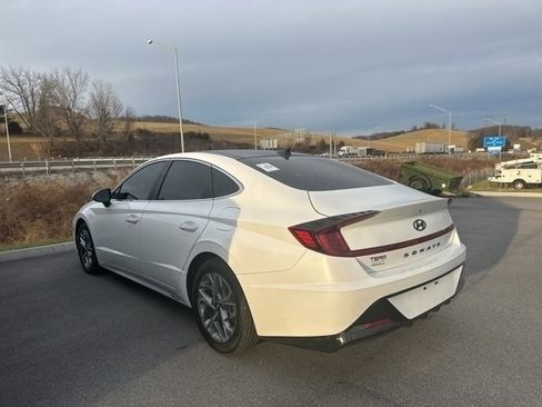 Used 2022 Hyundai Sonata SEL w/ Convenience Package image 11