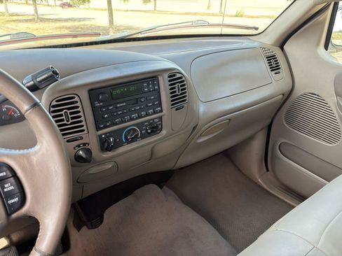Used 2001 Ford F150 Lariat AWD/4WD image 52