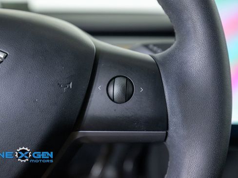 Used 2023 Tesla Model Y Long Range AWD/4WD image 14