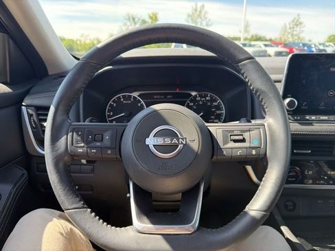 Used 2024 Nissan Rogue SV w/ SV Premium Package AWD/4WD image 35