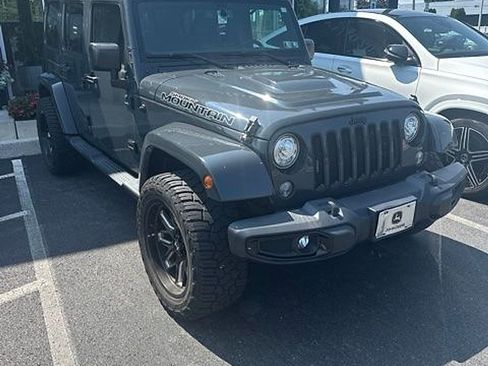 Used 2017 Jeep Wrangler Unlimited Sahara AWD/4WD image 2