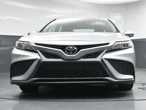 Used 2021 Toyota Camry SE image 22