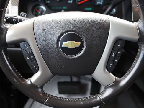 Used 2013 Chevrolet Suburban LS w/ Convenience Package 1 AWD/4WD image 18