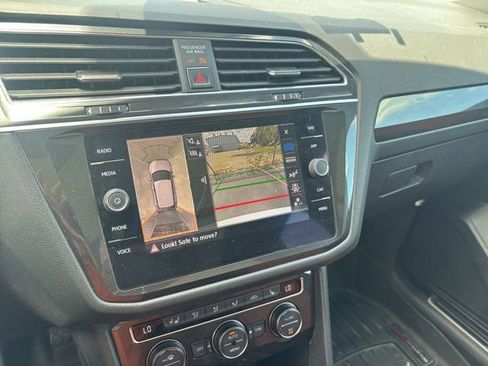 Used 2018 Volkswagen Tiguan SEL Premium AWD/4WD image 12