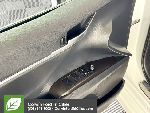 Used 2024 Toyota Camry SE FWD image 12