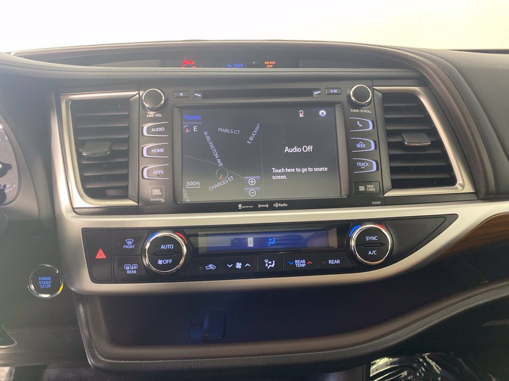 Used 2019 Toyota Highlander Limited Platinum AWD/4WD image 18