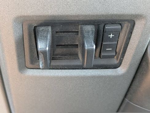 Used 2017 Ford F550 2WD Regular Cab Super Duty image 15