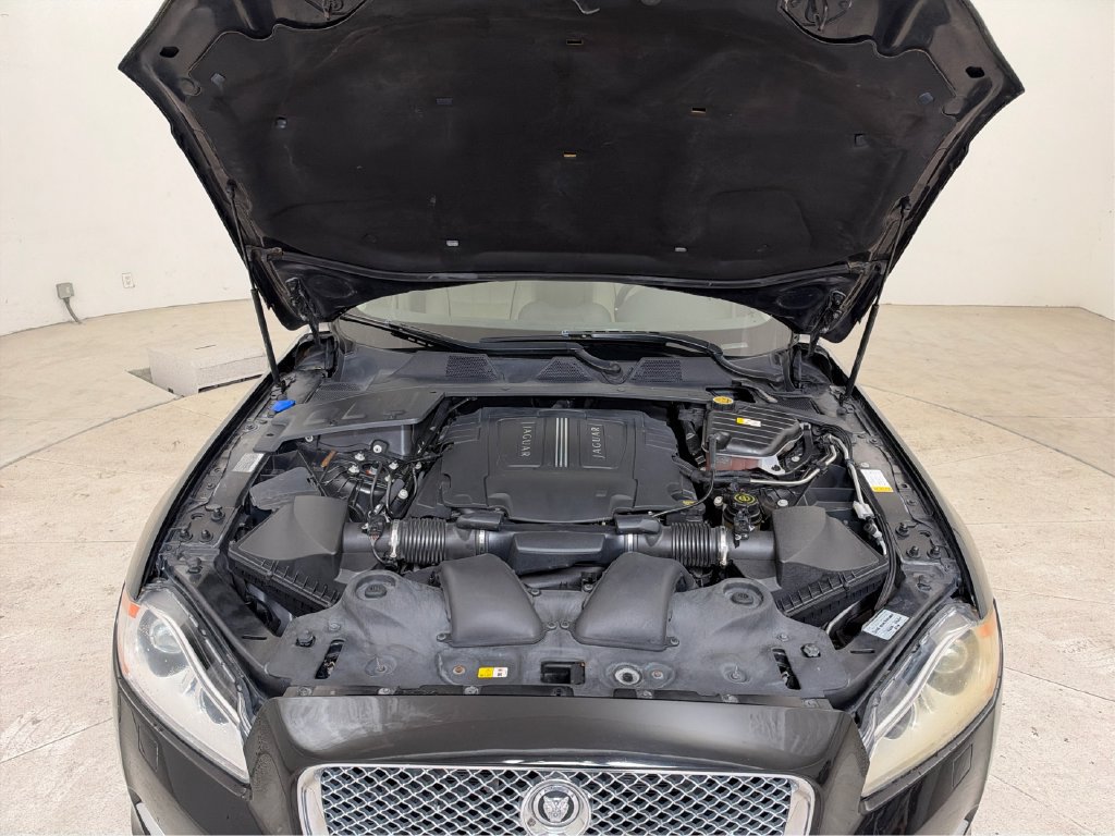 Used 2012 Jaguar XJ L RWD image 27