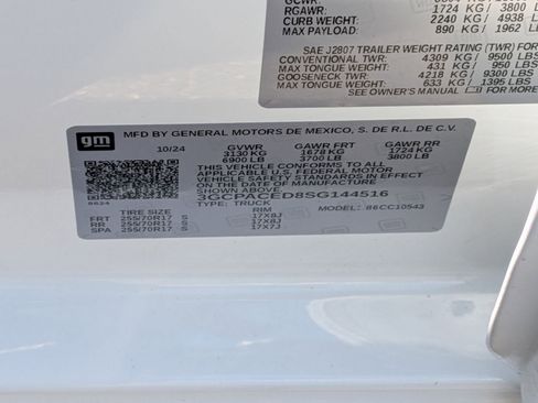 Used 2025 Chevrolet Silverado 1500 LT RWD image 39