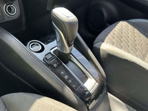 Used 2021 Nissan Kicks S image 25