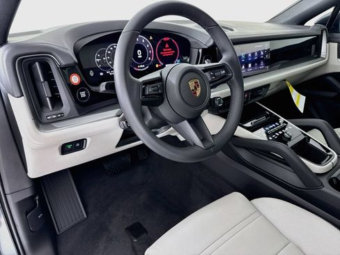 New 2026 Porsche Cayenne Coupe AWD/4WD image 4