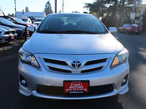 Used 2011 Toyota Corolla S w/ Preferred Accessory Pkg image 2
