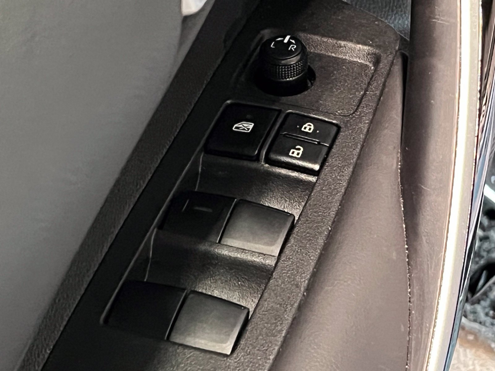 Used 2026 Toyota Corolla XSE FWD image 37