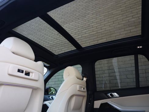 Used 2019 BMW X5 xDrive40i w/ Premium Package 2 AWD/4WD image 21
