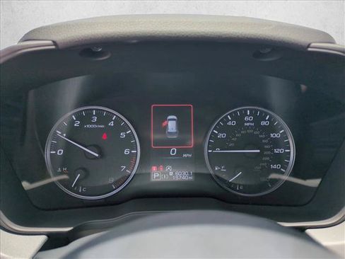 Used 2024 Subaru Crosstrek 2.0i Premium AWD/4WD image 11